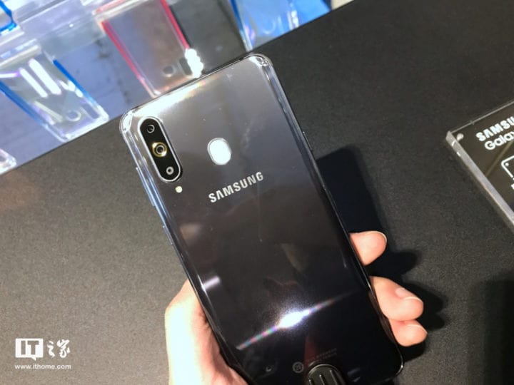 سامسونگ گلکسی A8s