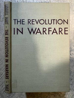 کتاب Revolution in Warfare (انقلاب در جنگاوری) نسخه انگلیسی PDF | بی. اچ. لیدل هارت